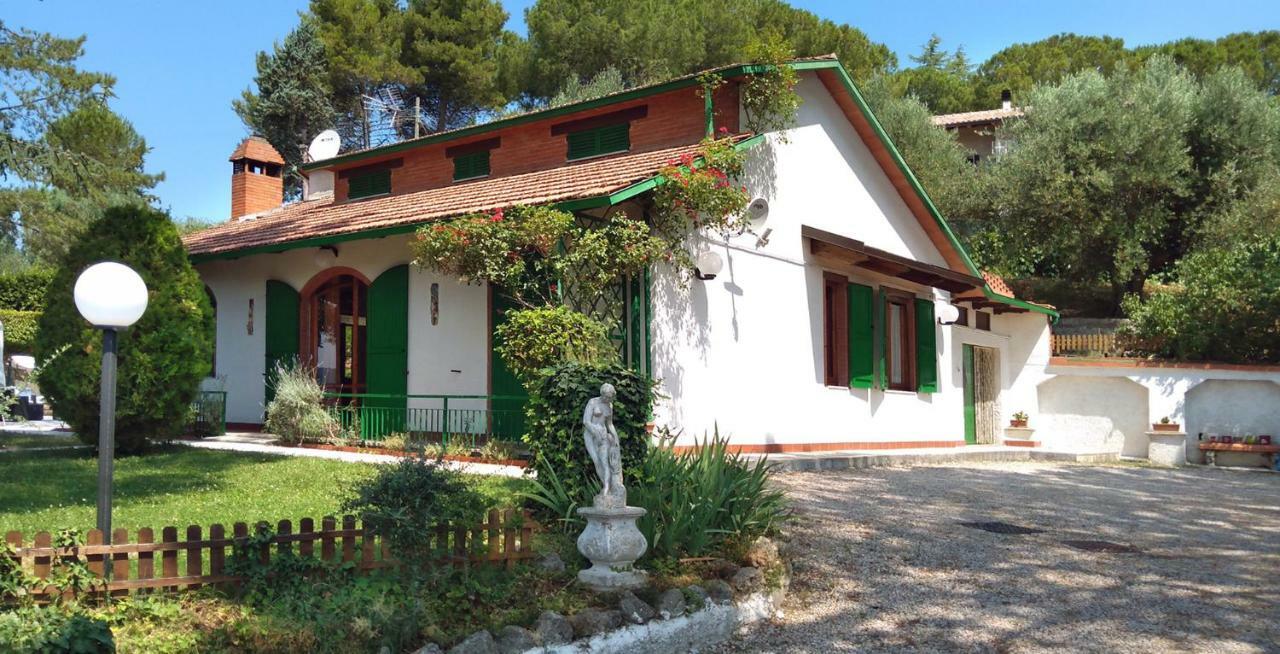 I Pini House Villa Magione Bagian luar foto