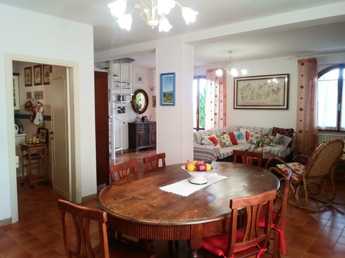 I Pini House Villa Magione Bagian luar foto